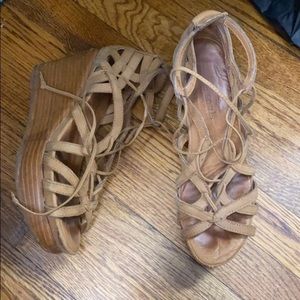 Gentle Souls Platforms